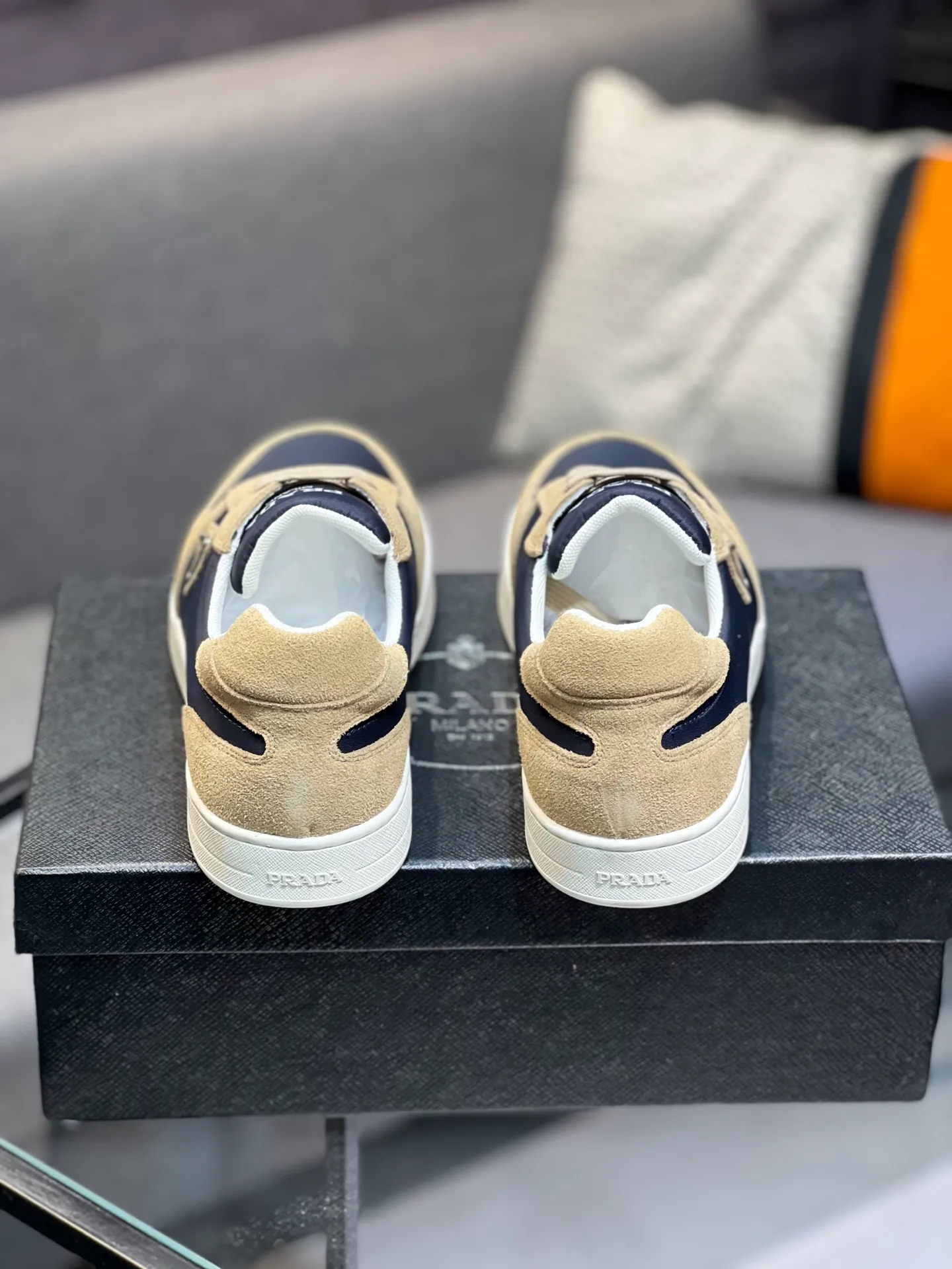 Men's men's shoes 💰440 [PRADA—Prada] latest model 🙈original replica! 👟👟👟Available here. The workmanship is top-notch. The upper is made of Italian 🇮🇹Imported calfskin. ❗️Breathable genuine leather lining @Suitable for travel. The original version has an enlarged engraved sole, making it suitable for all kinds of travels, showing low-key luxury. Let quality speak for itself. Color: Size: 38-44